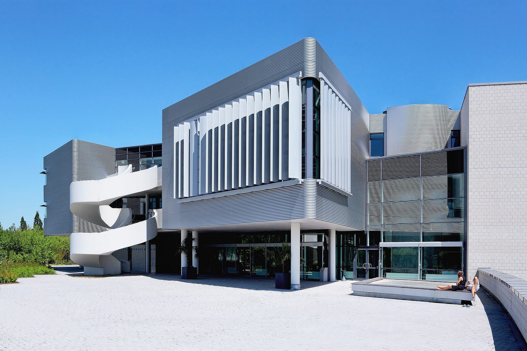 Moderne Architektur RheinMoselCampus (photograph from the Wikimedia Commons category Hochschule Koblenz)