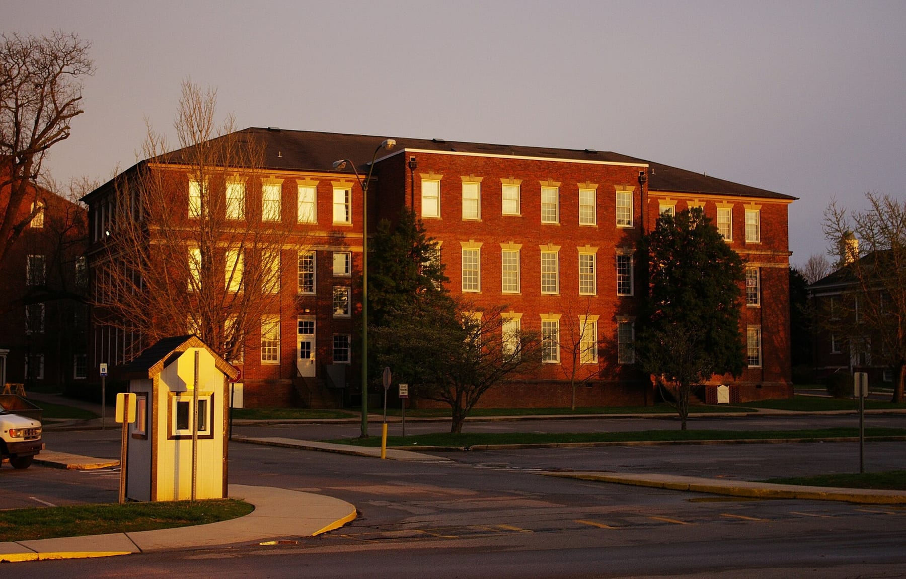 TJ-Farr-Building-tn2 (photograph from the Wikimedia Commons category Tennessee Technological University)