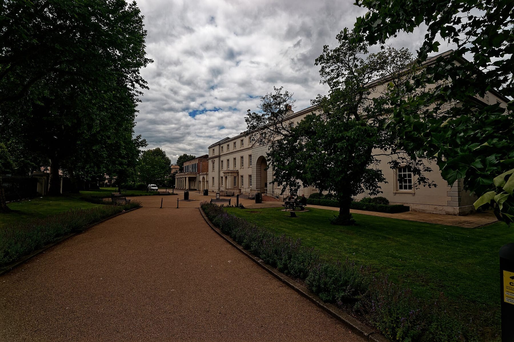 Greenwich - Old Royal Naval College 1712 Sir Christopher Wren - View West on the University of Greenwich Dreadnought Library - Build as The Royal Hospital Infirmary 1764-86 by James 'Athenian' Stuart (photograph from the Wikimedia Commons category University of Greenwich)