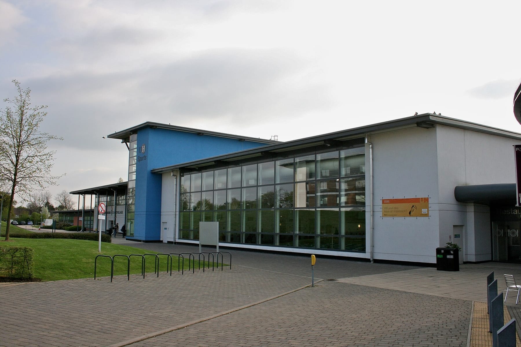 University of Hertfordshire building (photograph from the Wikimedia Commons category University of Hertfordshire)